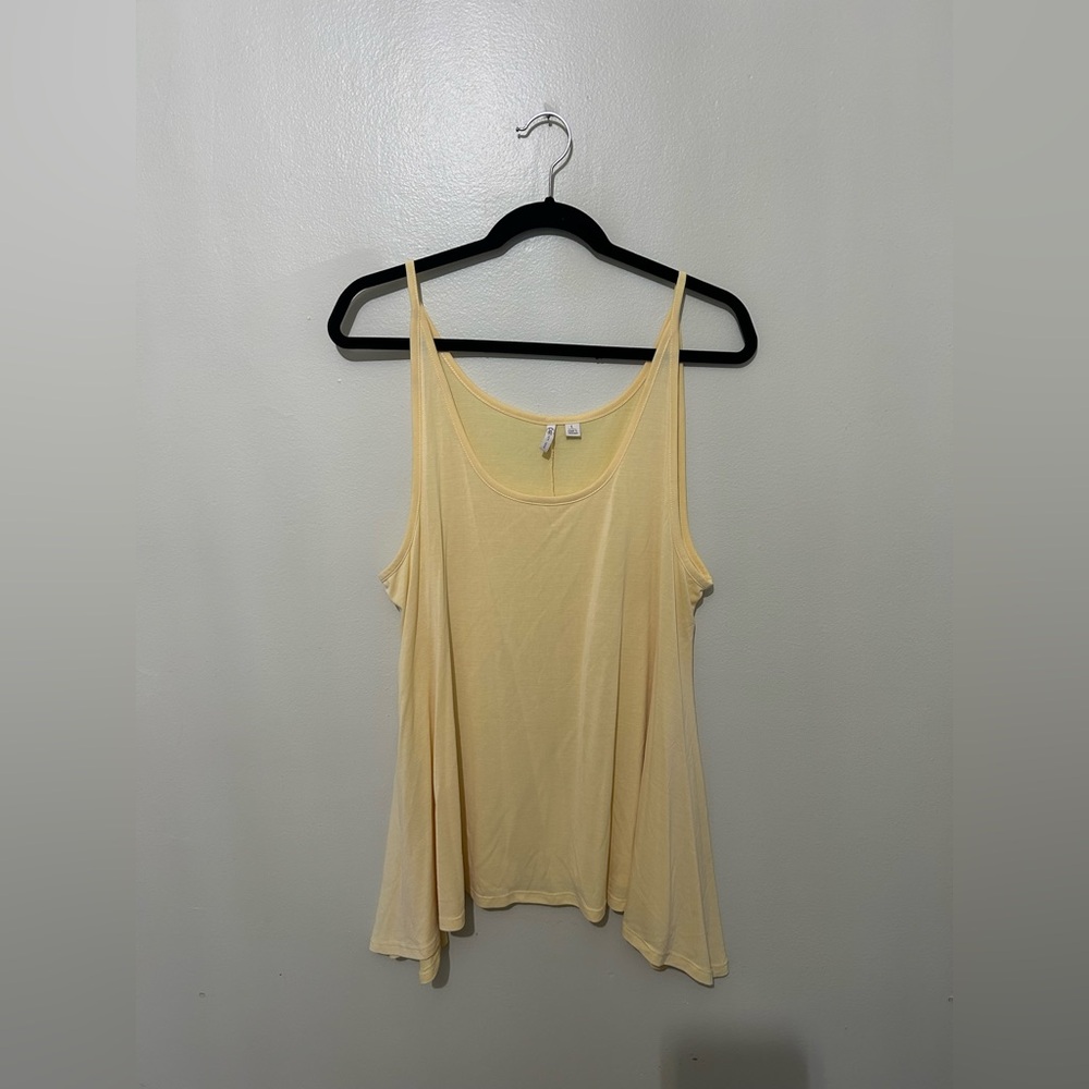 CATO | Light Yellow Flowy Sleeveless Top, Size Large